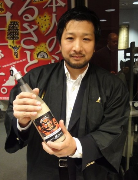 Fukuda-san is introducing Murai Family Sakes.  I served this on the sake cruise!