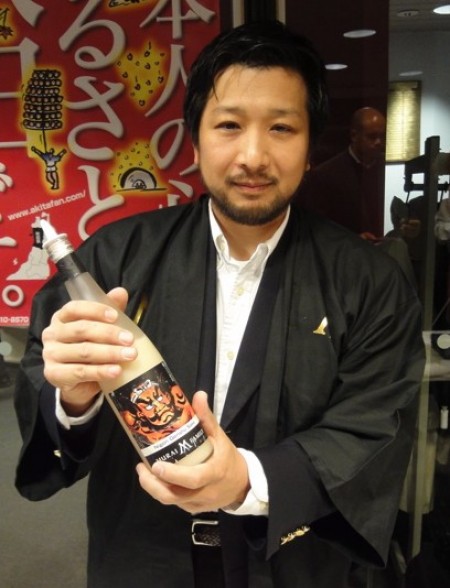 DSC00435 Fukuda-san is introducing Murai Family Sakes. I served this on the sake cruise!
